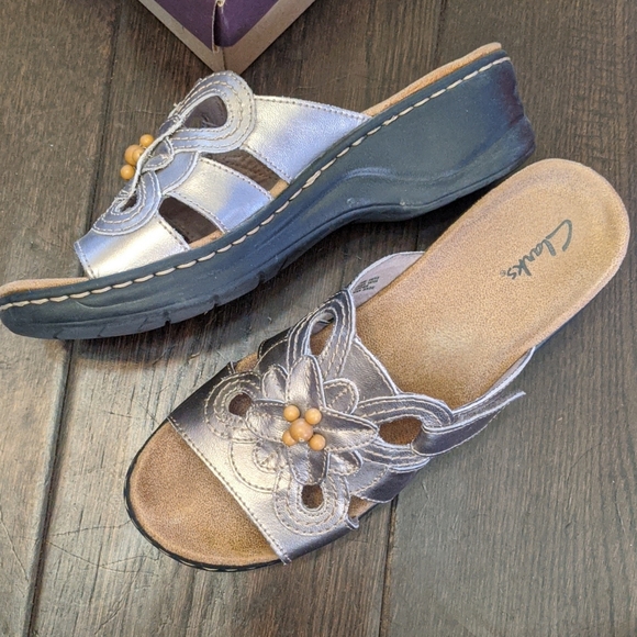 Clarks Wedge Sandals - Picture 4 of 5